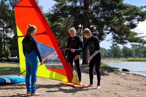 Barnvåtdräkt – Guide till att välja rätt våtdräkt för barn