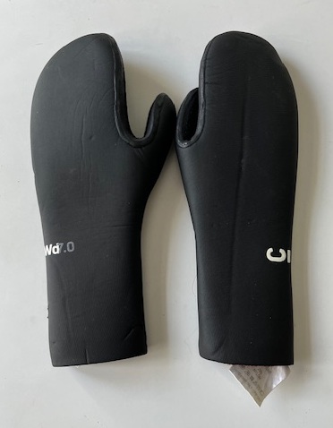 C-Skins Wired+ 7mm mitts XS (B-sortering) i gruppen Våtdräktsprodukter / Våtdräktstillbehör / Våtdräktshandskar hos Surfspot Sweden AB (C-GLWIP7-XS-B)