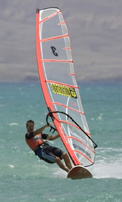 Lektion intensivkurs 1 heldag i gruppen Vindsurfing / Uthyrning och lektioner hos Surfspot Sweden AB (LEK002)