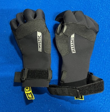 Mystic Marsgall Glove stl M (Begagnad) i gruppen Våtdräktsprodukter / Våtdräktstillbehör / Våtdräktshandskar hos Surfspot Sweden AB (Marshallbeg-M)