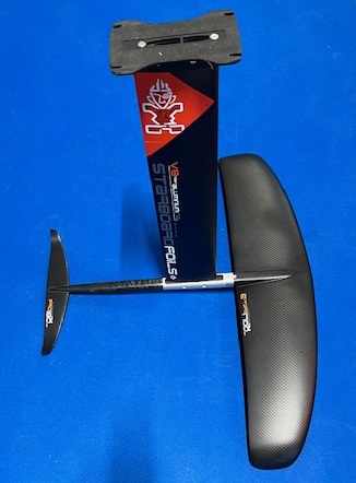 Starboard Foil E-type 1700 (Delvis begagnad) i gruppen Foil / Wingfoil / Hydrofoil Wingfoil / Hydrofoil Begagnat hos Surfspot Sweden AB (Starfoil1700)