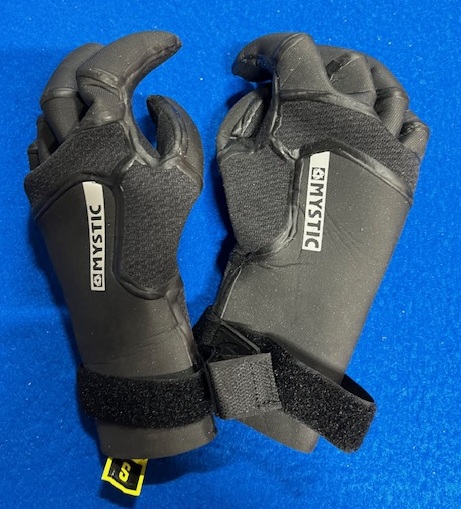 Mystic Supreme Glove stl S (Begagnad) i gruppen Våtdräktsprodukter / Våtdräktstillbehör / Våtdräktshandskar hos Surfspot Sweden AB (Supremebeg-S)