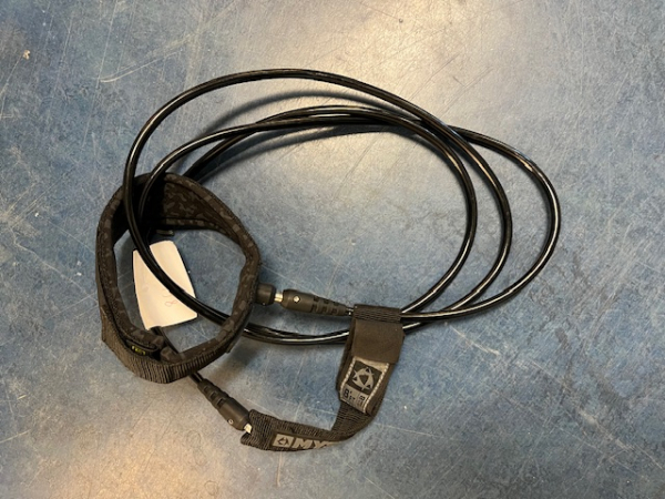 Dakine Leash 8 fot (begagnad) i gruppen Vågsurf / Tillbehör Vågsurf, Skim- och Bodyboard / Leash för vågsurf hos Surfspot Sweden AB (dakineleash8)