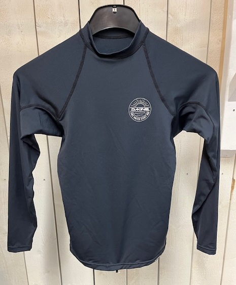 Dakine Rashguard Woman Black medium (Restparti) i gruppen Våtdräktsprodukter / Underställ och rashguards / Rashguard / Rashguard dam hos Surfspot Sweden AB (dakrashwombl-M)