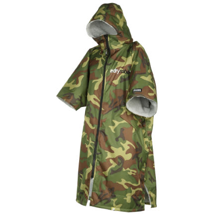 Dryrobe Advance long sleeve camo/grey i gruppen Våtdräktsprodukter / Våtdräktstillbehör / Poncho och handdukar hos Surfspot Sweden AB (dryrobeadvcamo)