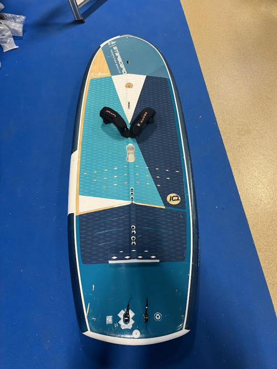 Hyper foil 6 4 95L (Begagnad) i gruppen Foil / Wingfoil / Foilbrädor Wingfoil / Wingfoilbrädor begagnat hos Surfspot Sweden AB (hyperfoil64-beg)