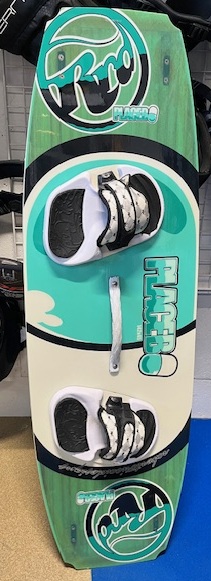 RRD Placebo 142x45 med straps och pads (Begagnad) i gruppen Kite / Kitebrädor / Begagnade Kitebrädor hos Surfspot Sweden AB (placebo)
