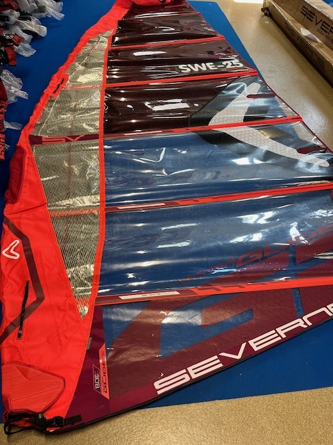 Severne Hyperglide 2 8.0 (Begagnat) i gruppen Windsurf / Segel / Begagnade Segel hos Surfspot Sweden AB (sevhyperglide2-8-beg)