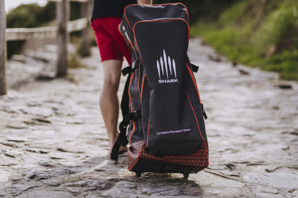 Shark Wheel Bag SUP (hjulväska SUP, lätt begagnad) i gruppen SUP / SUP tillbehör / Bagar för SUP/Paddel hos Surfspot Sweden AB (sharkseheelbeg)