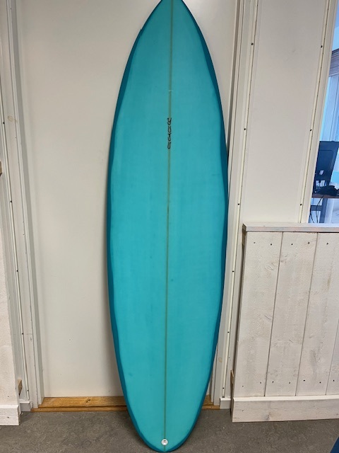 Surfboard Yujushapes 5'11 i gruppen Vågsurf / Vågsurfbrädor / Fun/ Fish / Minimal / Hybrid hos Surfspot Sweden AB (yujushapes511)