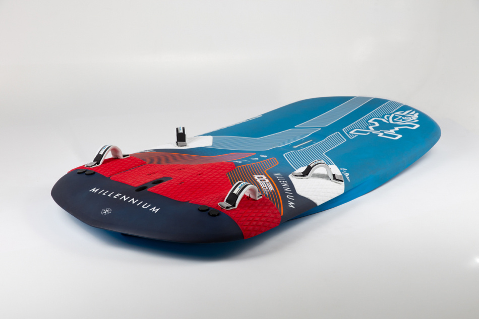 Starboard Millennium Hollowgram med boardbag