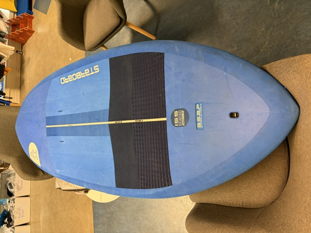 Starboard Foilboard Above 2026 7 5 x 32 ASAP med bordbag (demokörd)