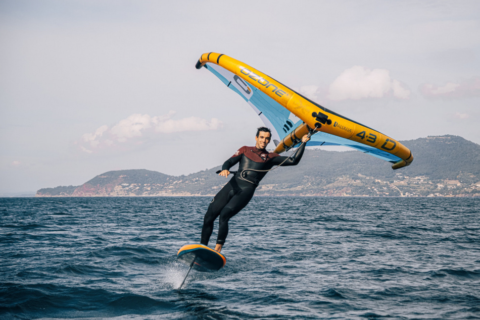 Ozone FLUX V2 Ultra-X Wing with bag and harness