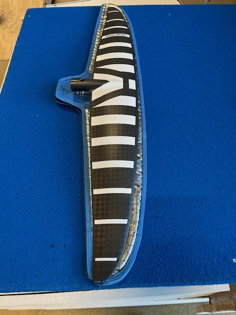 Armstrong HA1080 Front Wing (Lätt begagnad)