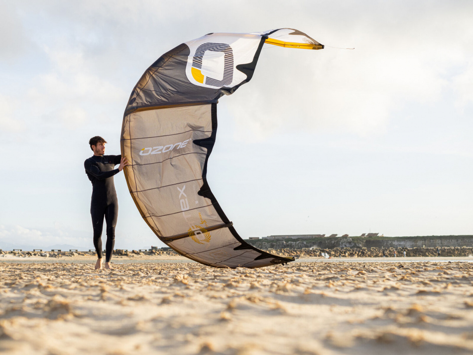 Ozone Vortex Ultra-X Kite Only with Technical Bag