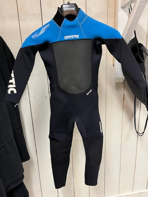 Mystic Star Fullsuit 3/2mm Bzip Flatlock Kids Black XL /128 (Begagnad)