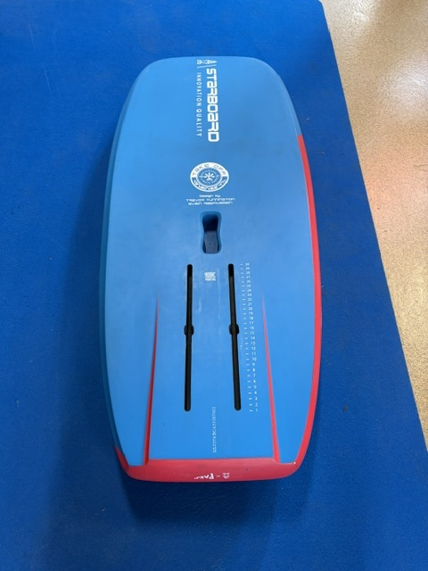 Starboard Take Off 4'2 x 20 Carbon med stroppar (Begagnad)