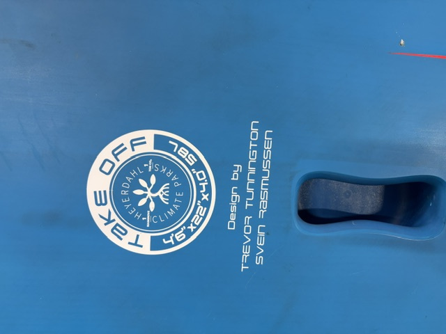 Starboard Take Off 4'6 x 22 Carbon med bag och stroppar (Begagnad)